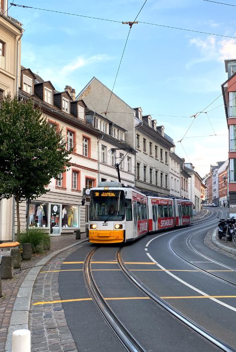 Tranvía en la Gaustraße. Mainz